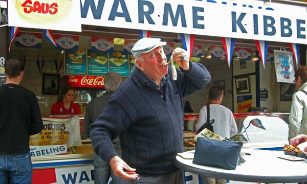 Enjoying a 'Hollandse Nieuwe' in Harderwijk