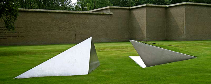 Sculpture by Piet Slegers, Kröller Möller Museum, The Netherlands