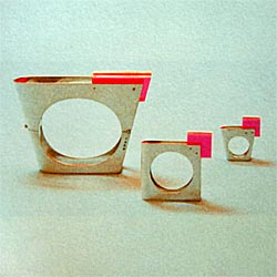 Chris Steenbergen : Bracelet, brooch and ring in silver and perspex, 1989