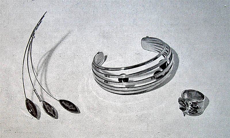 Dierkes : brooch, bracelet and ring