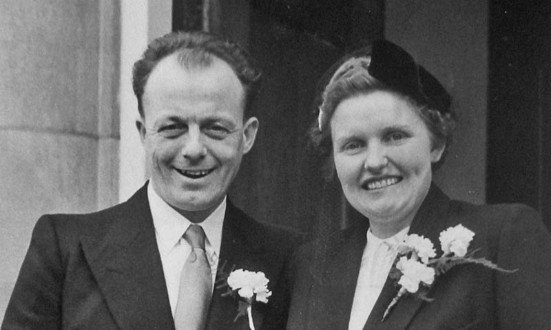 Jan Klein-Hesselink and Riek Beuse on their wedding day