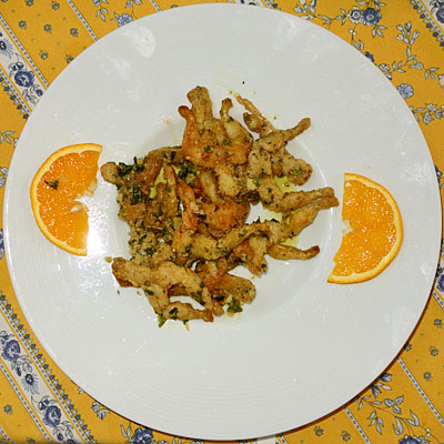Froglegs, fried with garlic