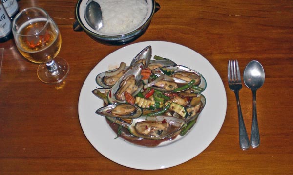 Mussels Basil from the Thai Parnit