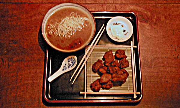 Japanese noodle soupe with chicken karaage