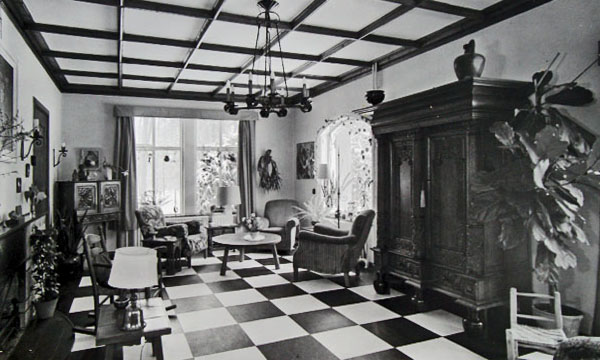 Martinshof, lounge facing East
