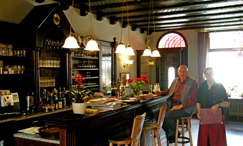 Bar, Hotel Sankt Maximillian, Kues on the Mosel