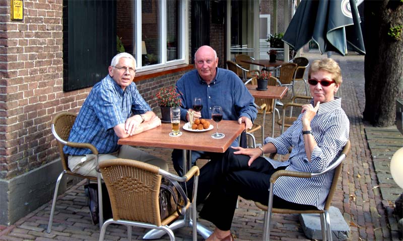 With Dick and Lyde Matthes at 'De Hoofdige Boer', Almen