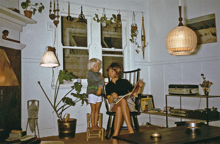 Antien and Babette in our house in Merewether, 1966