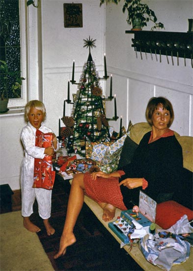 Antien and Babette, Christmas 1966